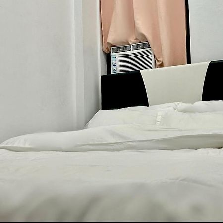 Private Room With Ac And Fan At Ekg Manila House Rental Ngoại thất bức ảnh