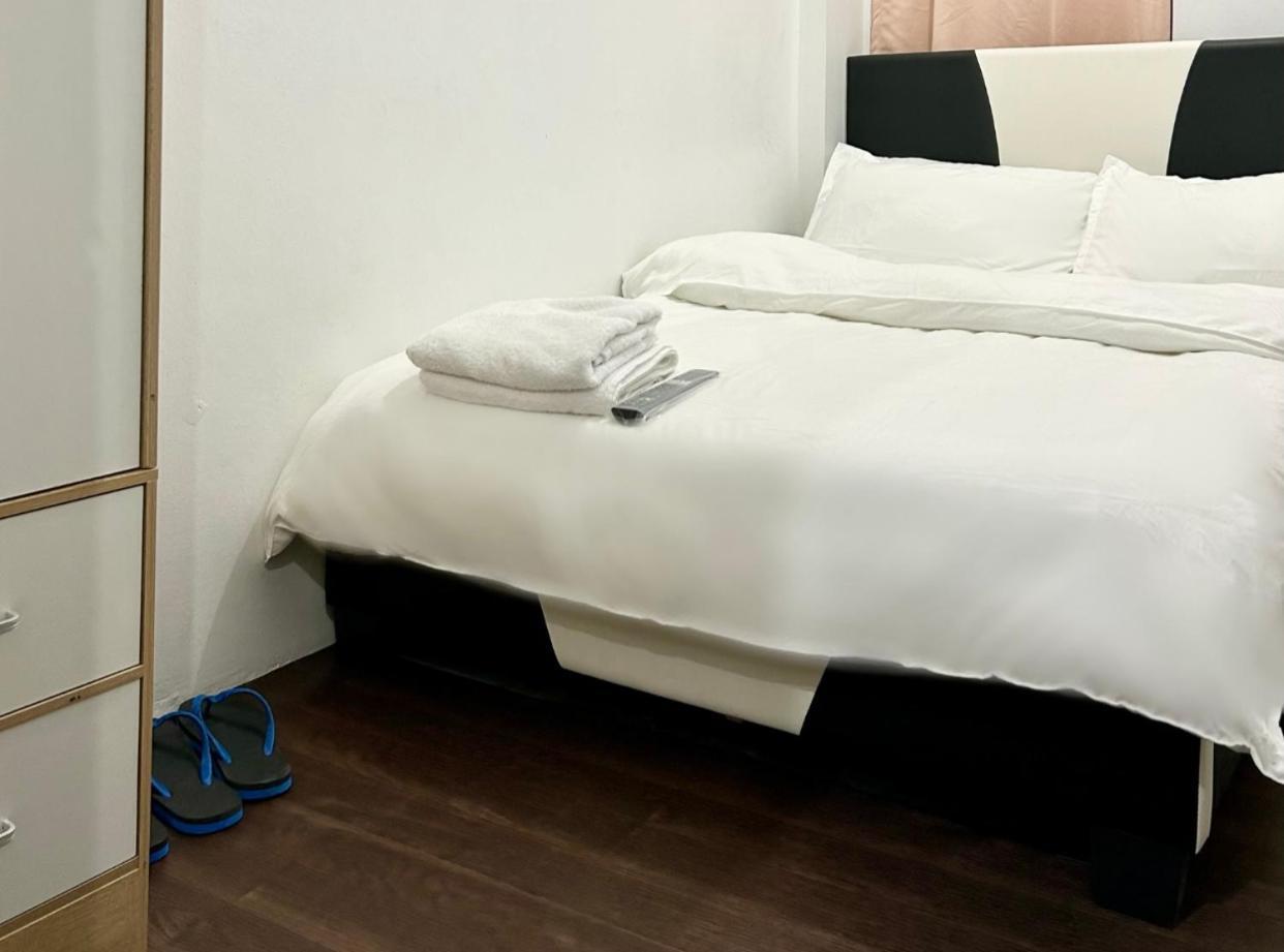 Private Room With Ac And Fan At Ekg Manila House Rental Ngoại thất bức ảnh